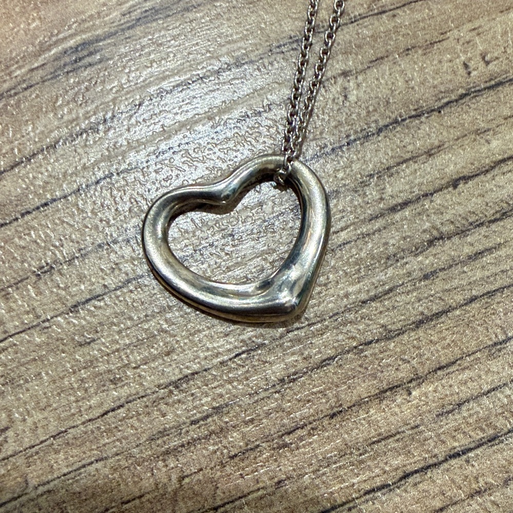 Tiffany & Co. Peretti Open Heart Silver Pendant Necklace - Picture 2 of 4